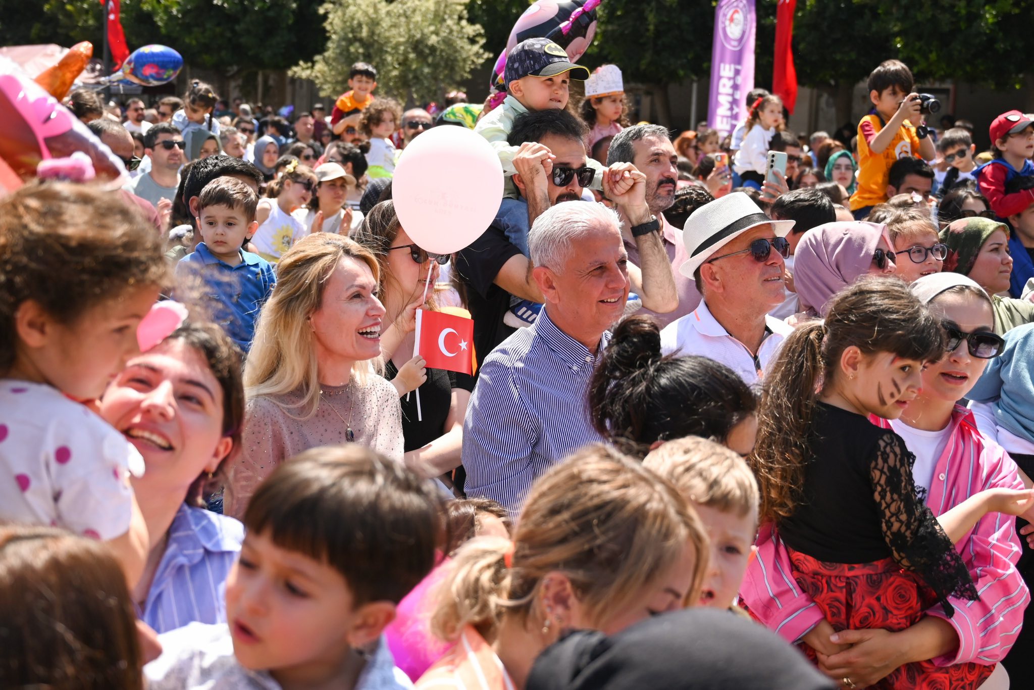 ÇOCUK ŞENLİĞİ’NDE KALBİMİZ ÇOCUKLARLA DOLDU