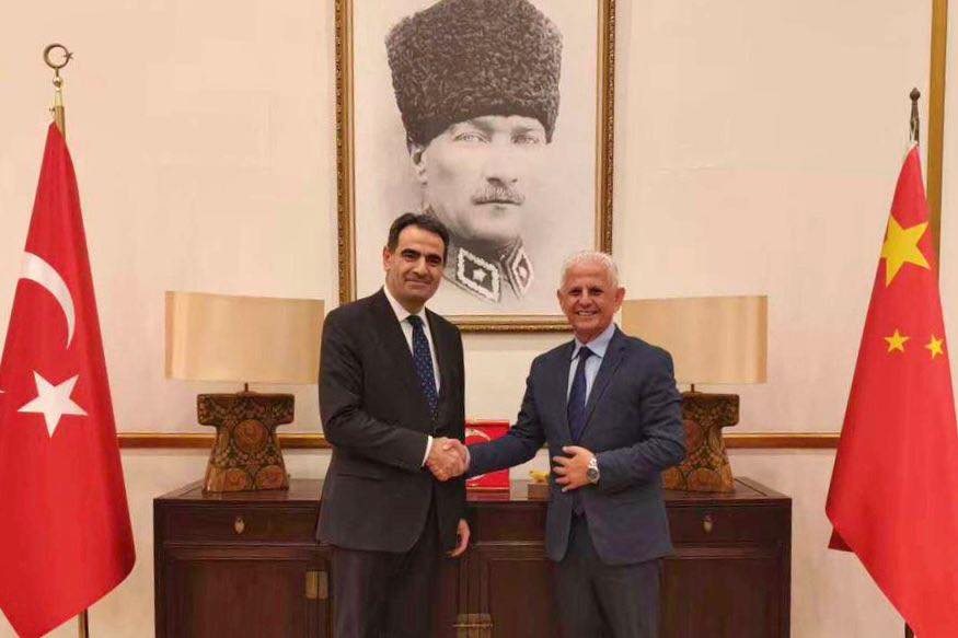 Türkiye Cumhuriyeti Pekin Büyükelçimiz Sayın Selçuk Ünal’ı Ziyaret Ettik.